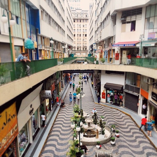 Sala comercial em Galeria fechada com 37 metros quadrados centro de São Paulo