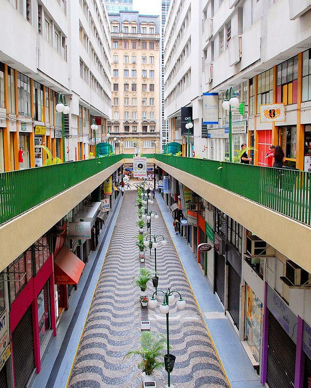 Sala comercial em Galeria fechada com 37 metros quadrados centro de São Paulo