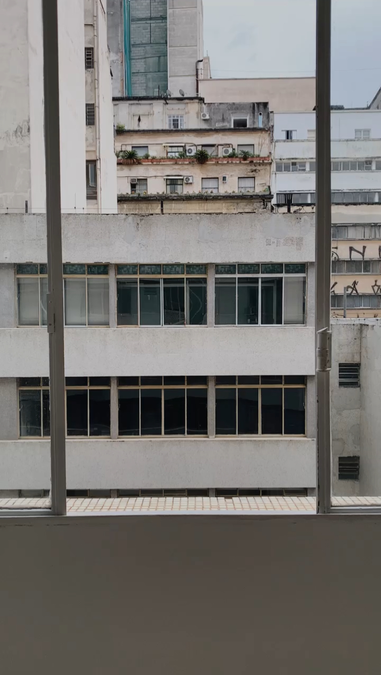 Sala comercial em Galeria fechada com 37 metros quadrados centro de São Paulo